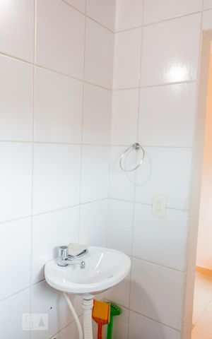 Casa à venda com 180m², 4 quartos e 3 vagas Casa à venda com 180m², 4 quartos e 3 vagasLavabo do Lounge