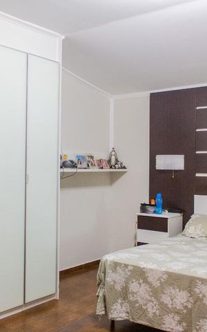 Casa à venda com 180m², 4 quartos e 3 vagas Casa à venda com 180m², 4 quartos e 3 vagasSuíte 2