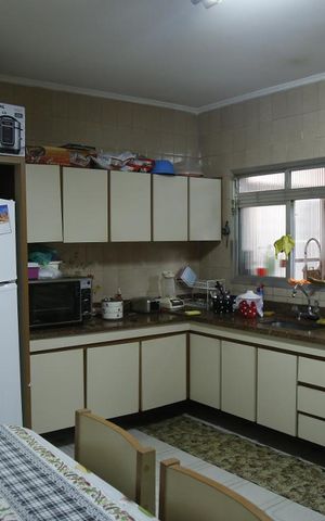 Casa à venda com 300m², 4 quartos e 3 vagasCozinha