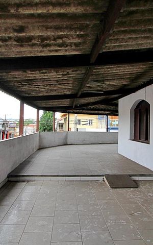 Casa à venda com 150m², 3 quartos e 3 vagasSacada