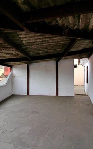 Casa à venda com 150m², 3 quartos e 3 vagasSacada