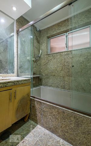 Apartamento para alugar com 125m², 2 quartos e 1 vaga Apartamento para alugar com 125m², 2 quartos e 1 vagaSuíte - Banheiro