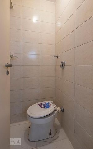 Apartamento para alugar com 125m², 2 quartos e 1 vaga Apartamento para alugar com 125m², 2 quartos e 1 vagaÁrea de Serviço - Banheiro