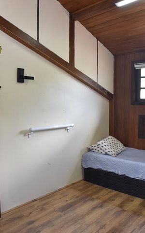 Casa de condomínio à venda com 160m², 4 quartos e 1 vagaQuarto 1