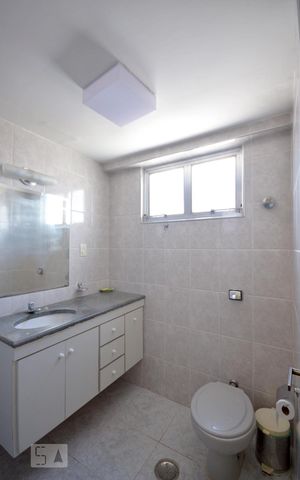 Apartamento à venda com 72m², 2 quartos e 1 vaga Apartamento à venda com 72m², 2 quartos e 1 vagaBanheiro