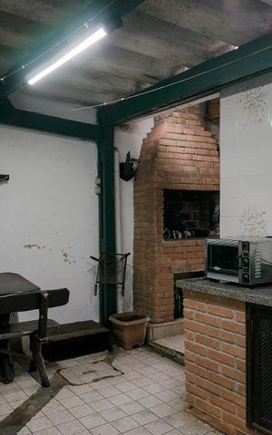 Casa à venda com 90m², 3 quartos e 1 vaga Casa à venda com 90m², 3 quartos e 1 vagaÁrea de Serviço