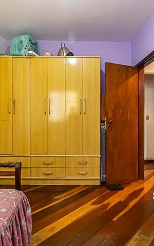 Apartamento à venda com 173m², 3 quartos e 3 vagas Apartamento à venda com 173m², 3 quartos e 3 vagasQuarto 2