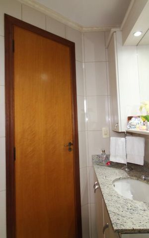 Apartamento à venda com 120m², 3 quartos e 3 vagasBanheiro 2 social