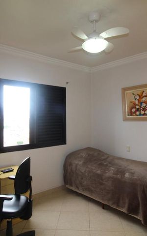 Apartamento à venda com 120m², 3 quartos e 3 vagasQuarto 2