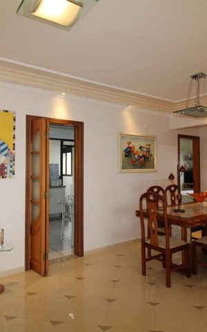 Apartamento à venda com 120m², 3 quartos e 3 vagasSala