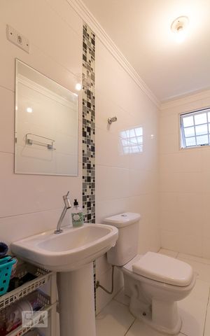 Casa para alugar com 198m², 3 quartos e 2 vagasBanheiro quarto 2 suíte
