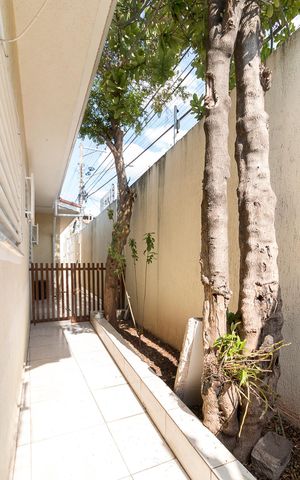 Casa para alugar com 198m², 3 quartos e 2 vagasCorredor lateral externo