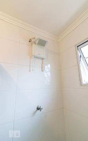 Casa para alugar com 198m², 3 quartos e 2 vagasBanheiro social - chuveiro