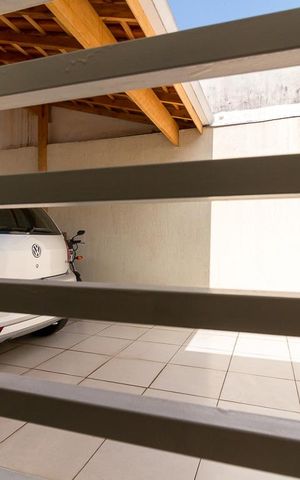 Casa para alugar com 198m², 3 quartos e 2 vagasVista sala