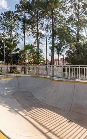 Apartamento à venda com 120m², 2 quartos e 2 vagas Apartamento à venda com 120m², 2 quartos e 2 vagasÁrea Comum - Pista de Skate