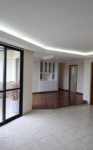 Apartamento à venda com 150m², 3 quartos e 2 vagasSala