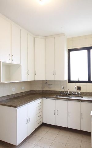 Apartamento à venda com 150m², 3 quartos e 2 vagasCozinha