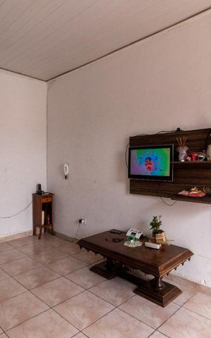 Casa à venda com 140m², 3 quartos e 6 vagasSala