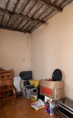 Casa à venda com 140m², 3 quartos e 6 vagasQuarto de Serviço
