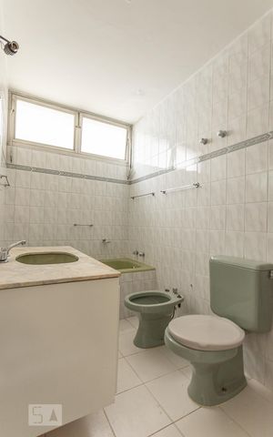 Apartamento à venda com 132m², 3 quartos e 1 vagaBanheiro Suíte