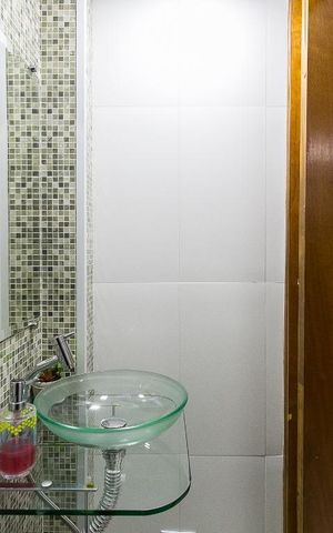 Casa à venda com 160m², 3 quartos e 2 vagasLavabo