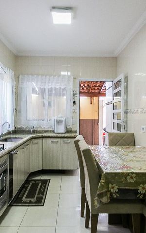 Casa à venda com 160m², 3 quartos e 2 vagasCozinha