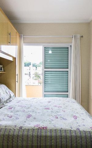Casa à venda com 160m², 3 quartos e 2 vagasSuíte