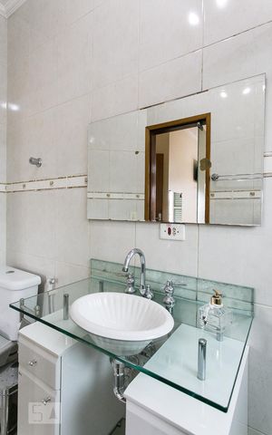 Casa à venda com 160m², 3 quartos e 2 vagasBanheiro da Suíte