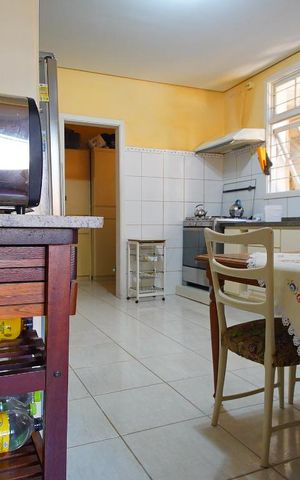 Casa à venda com 370m², 3 quartos e 6 vagasCozinha