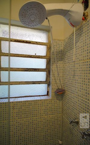 Casa à venda com 370m², 3 quartos e 6 vagasBanheiro