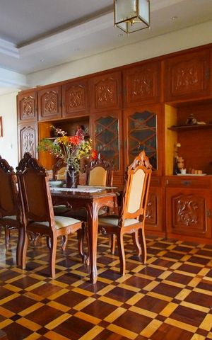 Casa à venda com 370m², 3 quartos e 6 vagasSala