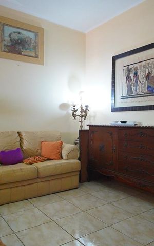 Casa à venda com 370m², 3 quartos e 6 vagasSala 2