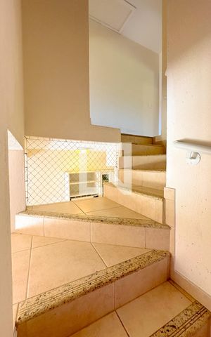 Apartamento para alugar com 100m², 2 quartos e 1 vagaEscada