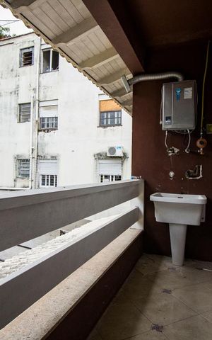 Casa à venda com 435m², 3 quartos e 6 vagas Casa à venda com 435m², 3 quartos e 6 vagasVaranda da Suíte 2