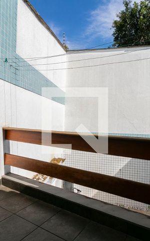 Casa à venda com 213m², 3 quartos e 2 vagas Casa à venda com 213m², 3 quartos e 2 vagasDormitório 3 - Varanda