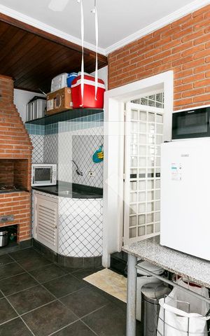 Casa à venda com 213m², 3 quartos e 2 vagas Casa à venda com 213m², 3 quartos e 2 vagasÁrea de Serviço / Churrasqueira