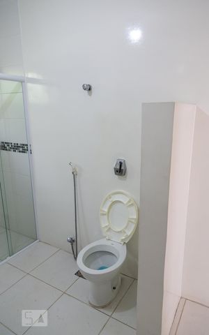 Casa à venda com 304m², 6 quartos e 4 vagas Casa à venda com 304m², 6 quartos e 4 vagasSuite 2