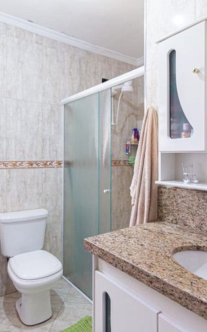 Casa à venda com 125m², 3 quartos e 3 vagas Casa à venda com 125m², 3 quartos e 3 vagasBanheiro 2