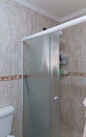 Casa à venda com 125m², 3 quartos e 3 vagas Casa à venda com 125m², 3 quartos e 3 vagasBanheiro 2