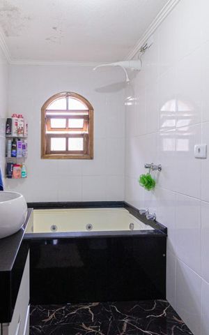 Casa à venda com 125m², 3 quartos e 3 vagas Casa à venda com 125m², 3 quartos e 3 vagasBanheiro