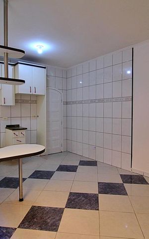Casa para alugar com 210m², 3 quartos e 2 vagasCozinha