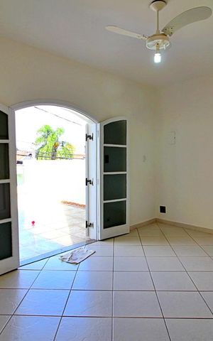 Casa para alugar com 210m², 3 quartos e 2 vagasQuarto Suíte