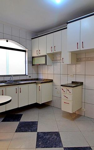 Casa para alugar com 210m², 3 quartos e 2 vagasCozinha
