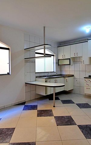 Casa para alugar com 210m², 3 quartos e 2 vagasCozinha