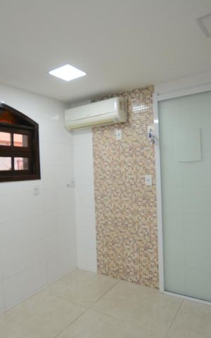 Casa à venda com 136m², 3 quartos e 2 vagasCozinha