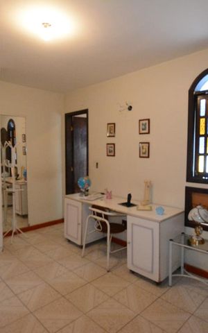 Casa à venda com 136m², 3 quartos e 2 vagasQuarto 1 suite