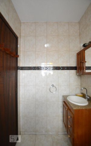 Casa à venda com 136m², 3 quartos e 2 vagasBanheiro da Suíte 3