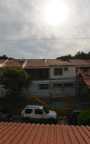 Casa à venda com 136m², 3 quartos e 2 vagasVista da suíte 2