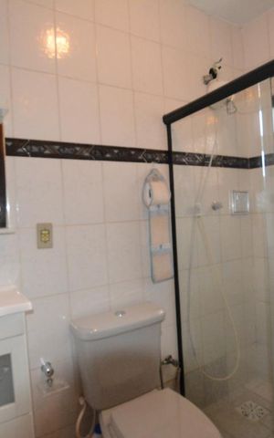 Casa à venda com 136m², 3 quartos e 2 vagasBanheiro da Suíte 1