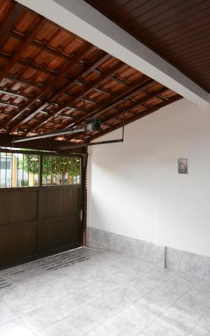 Casa à venda com 136m², 3 quartos e 2 vagasGaragem